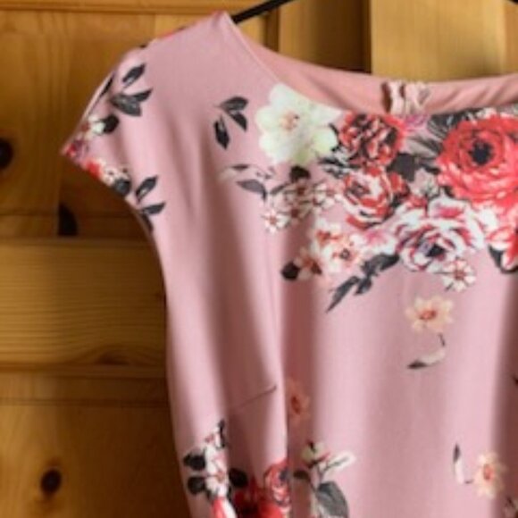 Dress Tells Flowers Cocktail Dress - size M NWOT - Picture 2 of 9